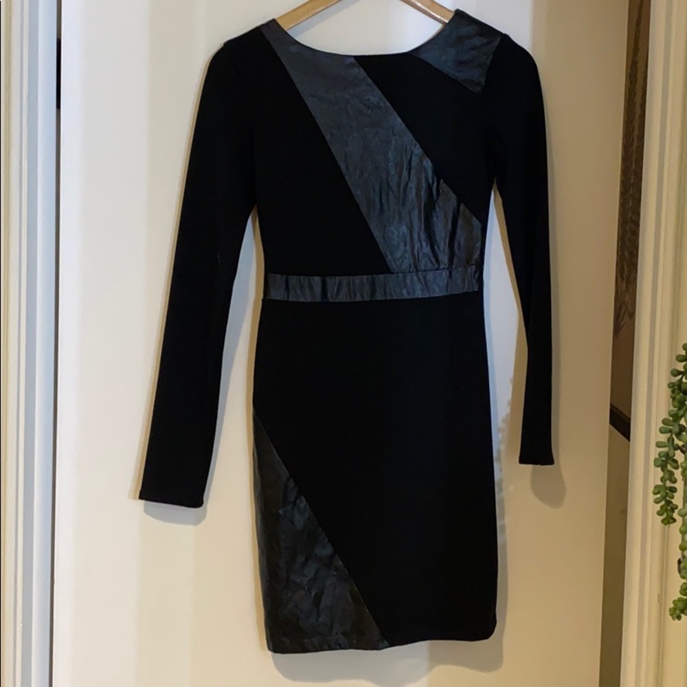 Longsleeve Black Mini Dress
